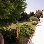 Ampavris Family