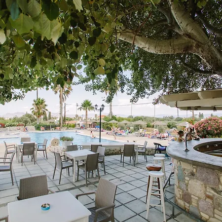 Family Апарт-отель Ampavris