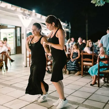 Family Апарт-отель Ampavris