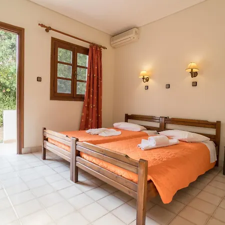Aparthotel Ampavris Family