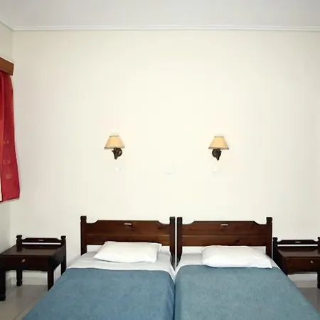 Family Aparthotel Ampavris