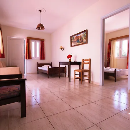 Aparthotel Ampavris Family
