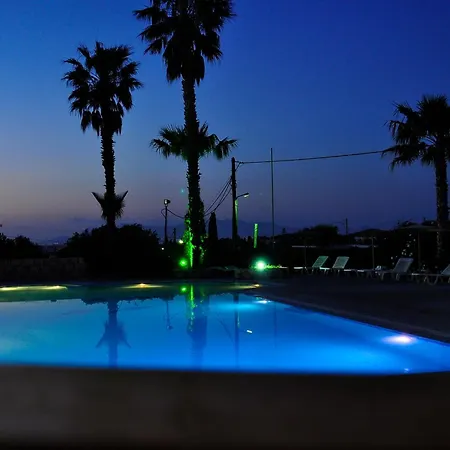 Apartahotel Ampavris Family 3*