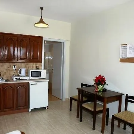 Apartahotel Ampavris Family 3*