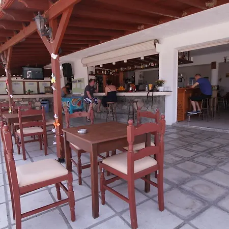 Apartahotel Ampavris Family 3*