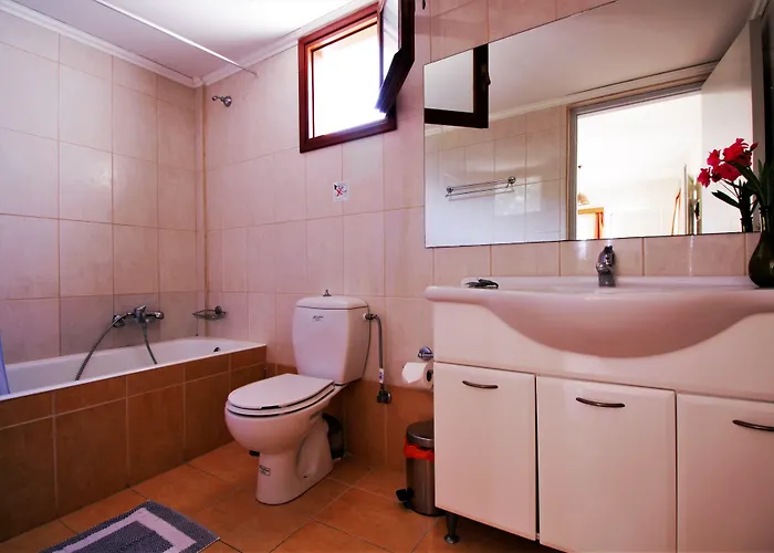 Family Lägenhetshotell Ampavris