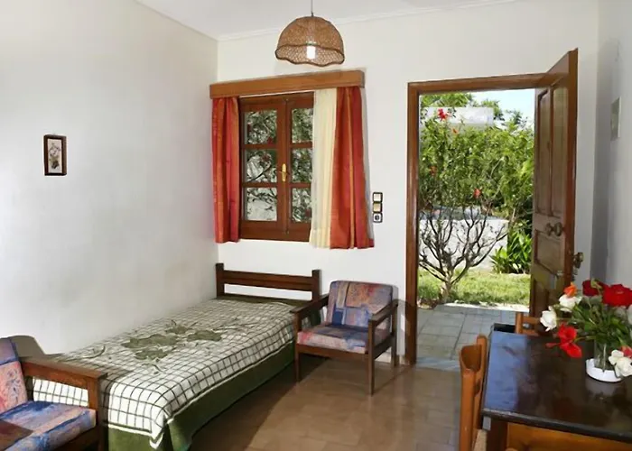 Family Lägenhetshotell Ampavris