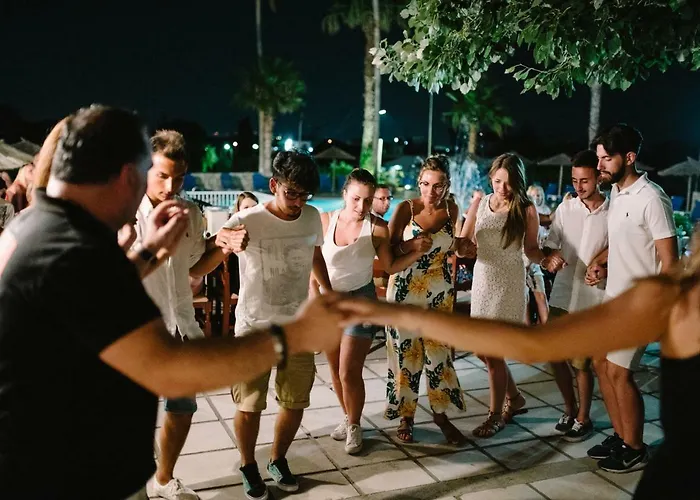 Family Lägenhetshotell Ampavris